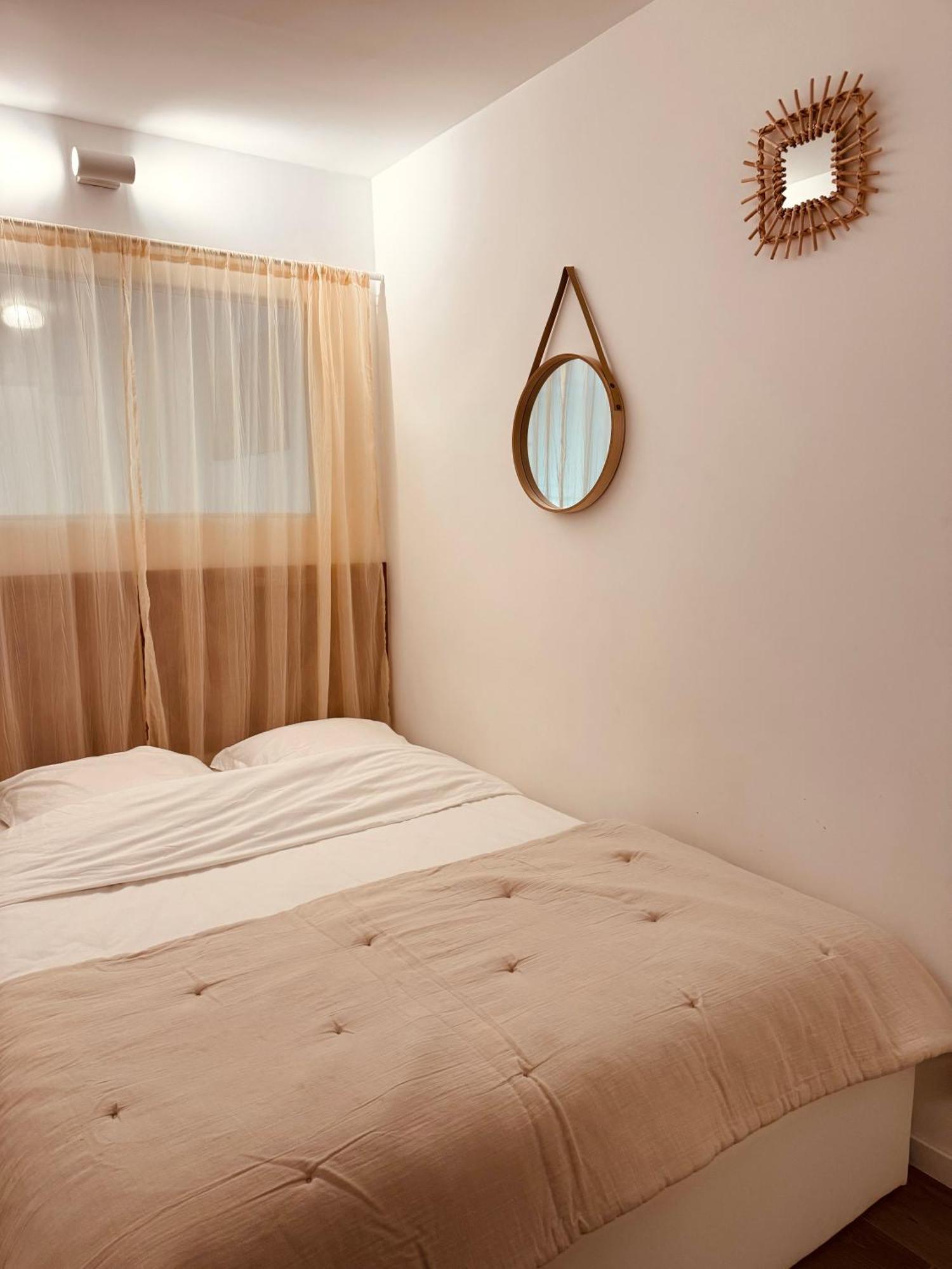 Claelle Appartment - 200M Beach Mandelieu 外观 照片