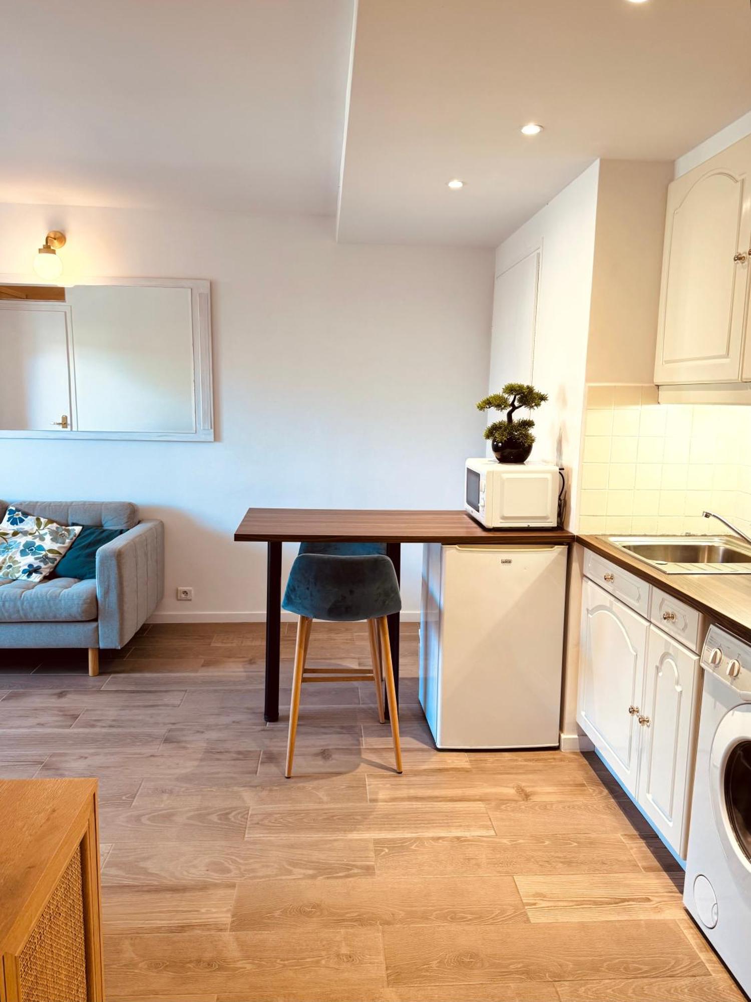 Claelle Appartment - 200M Beach Mandelieu 外观 照片